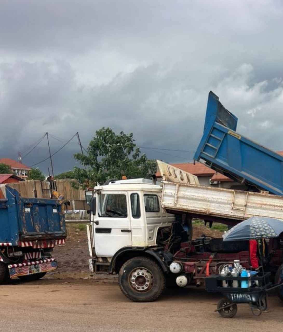 CAMION RENAULT MANAGER G300, Camions - Autobus, Conakry