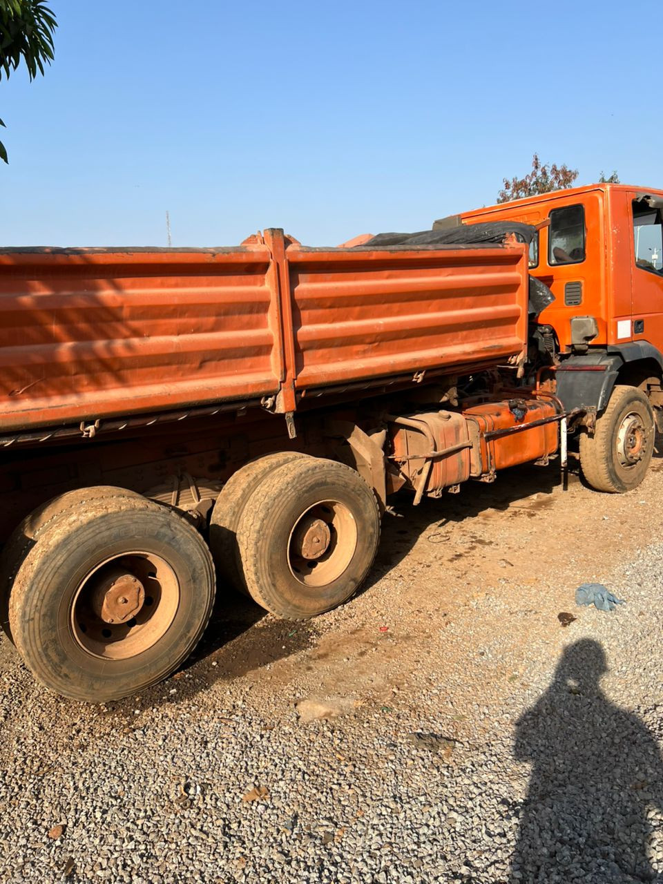 CAMIONS IVECO, Camions - Autobus, Conakry