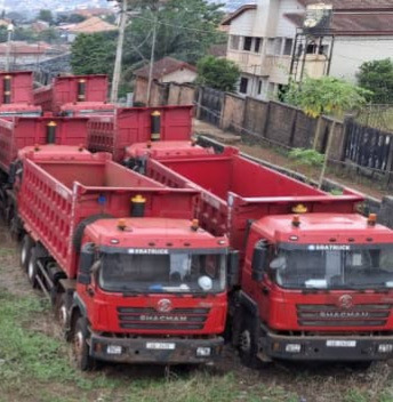 SHACMAN SORTIE D'USINE, Camions - Autobus, Conakry