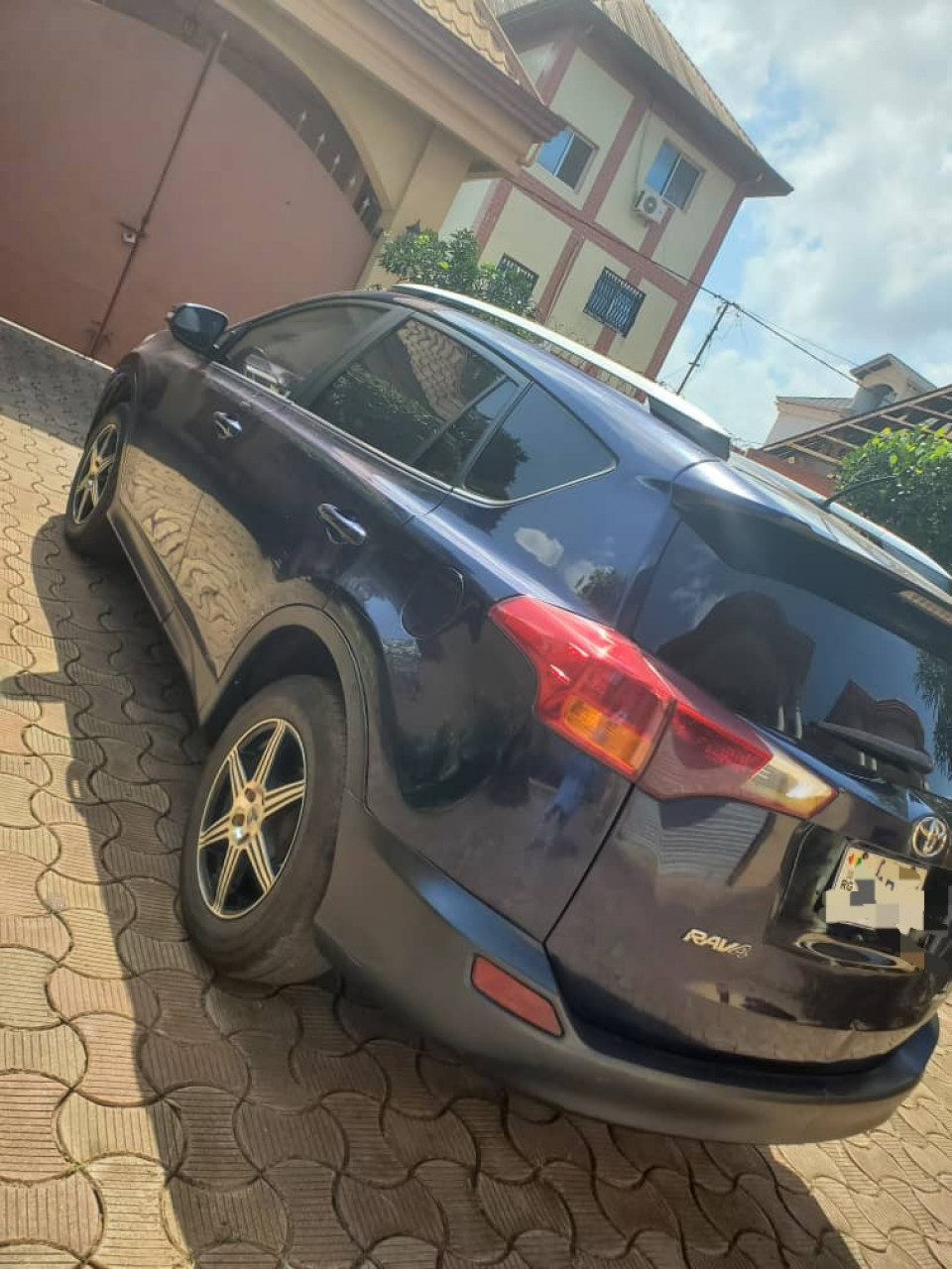 TOYOTA RAV4 AUTOMATIQUE, Voitures, Conakry