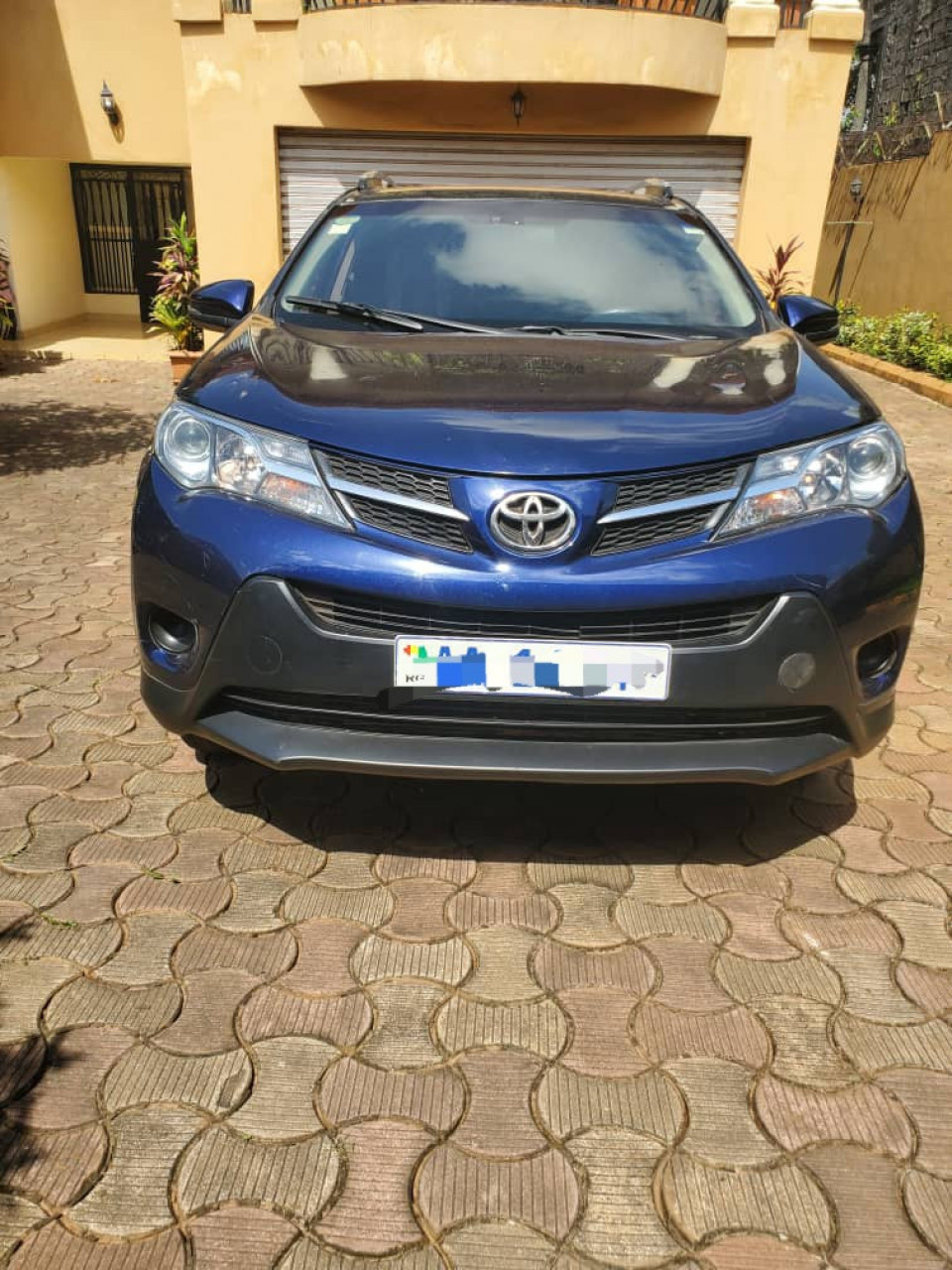 TOYOTA RAV4 AUTOMATIQUE, Voitures, Conakry