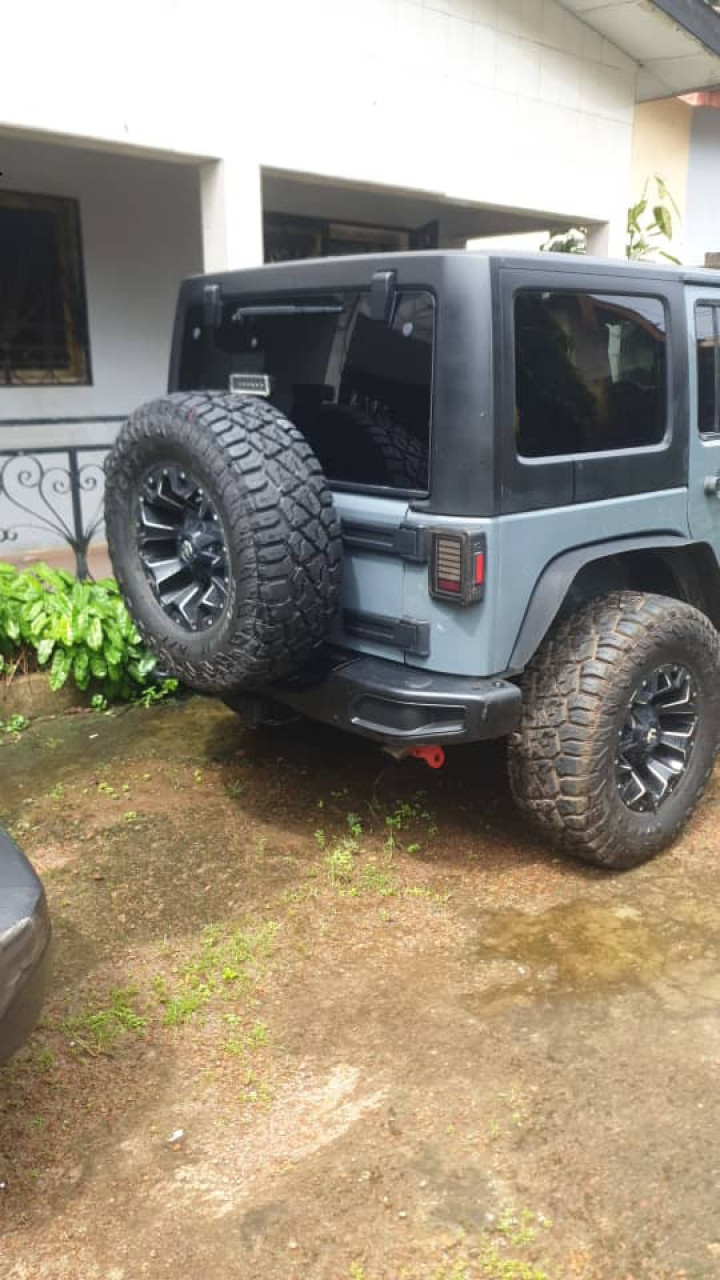 JEEP WRANGLER, Voitures, Conakry