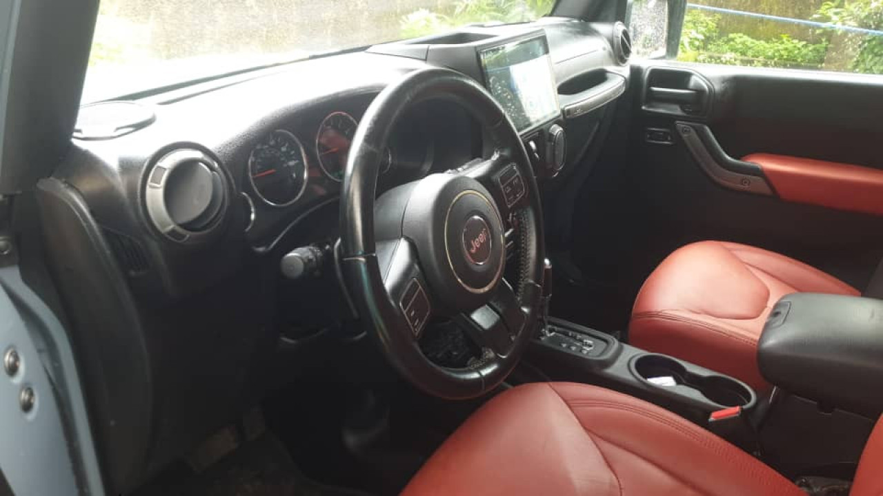 JEEP WRANGLER, Voitures, Conakry