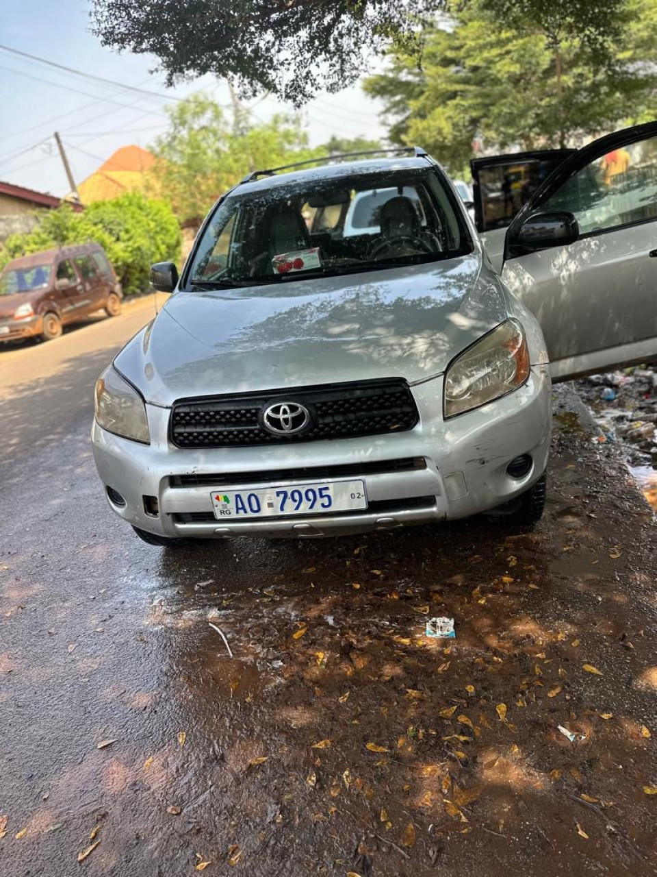 TOYOTA Rav4, Voitures, Conakry