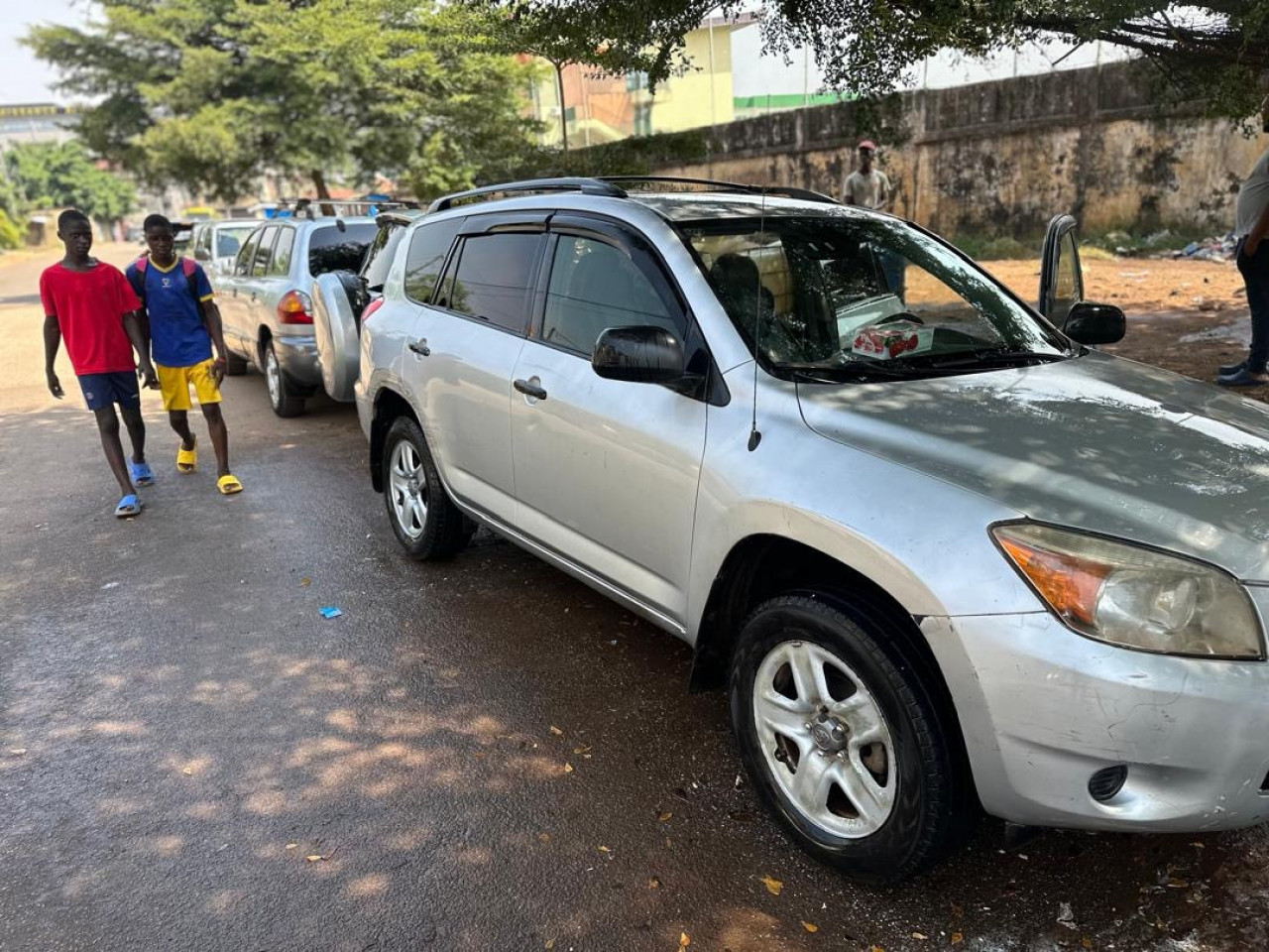 TOYOTA Rav4, Voitures, Conakry