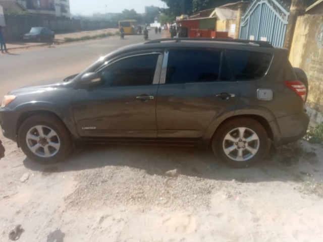 TOYOTA RAV4, Voitures, Conakry