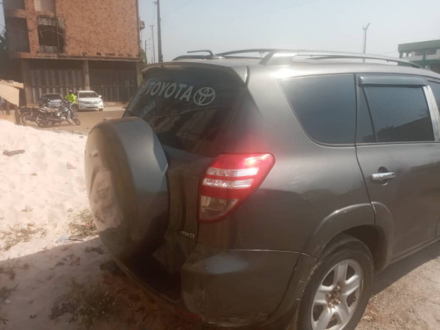 TOYOTA RAV4, Voitures, Conakry