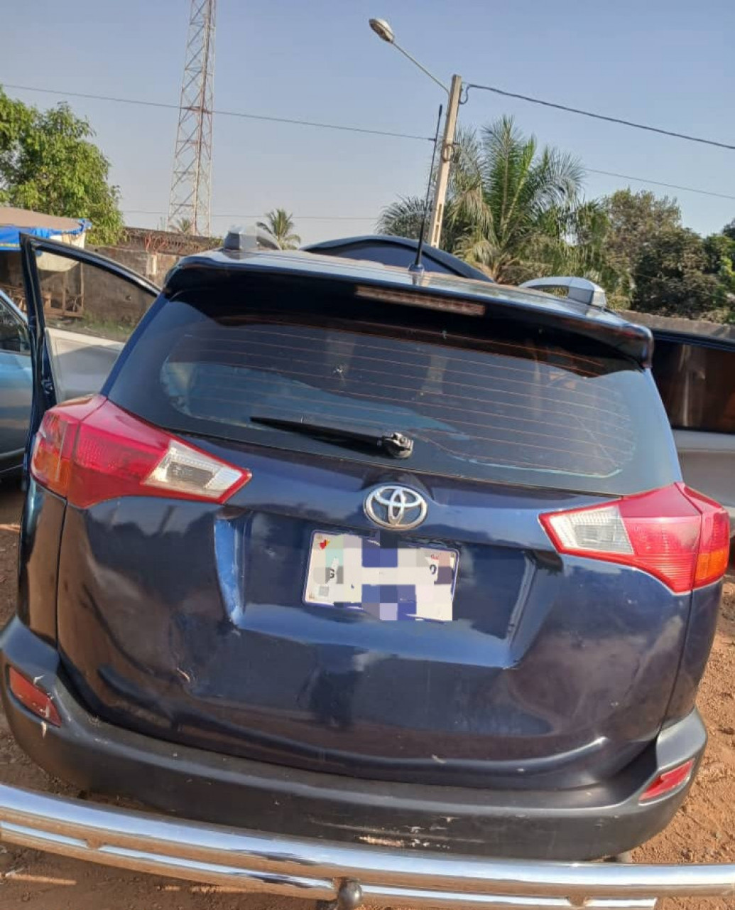 TOYOTA RAV4 AUTOMATIQUE, Voitures, Conakry