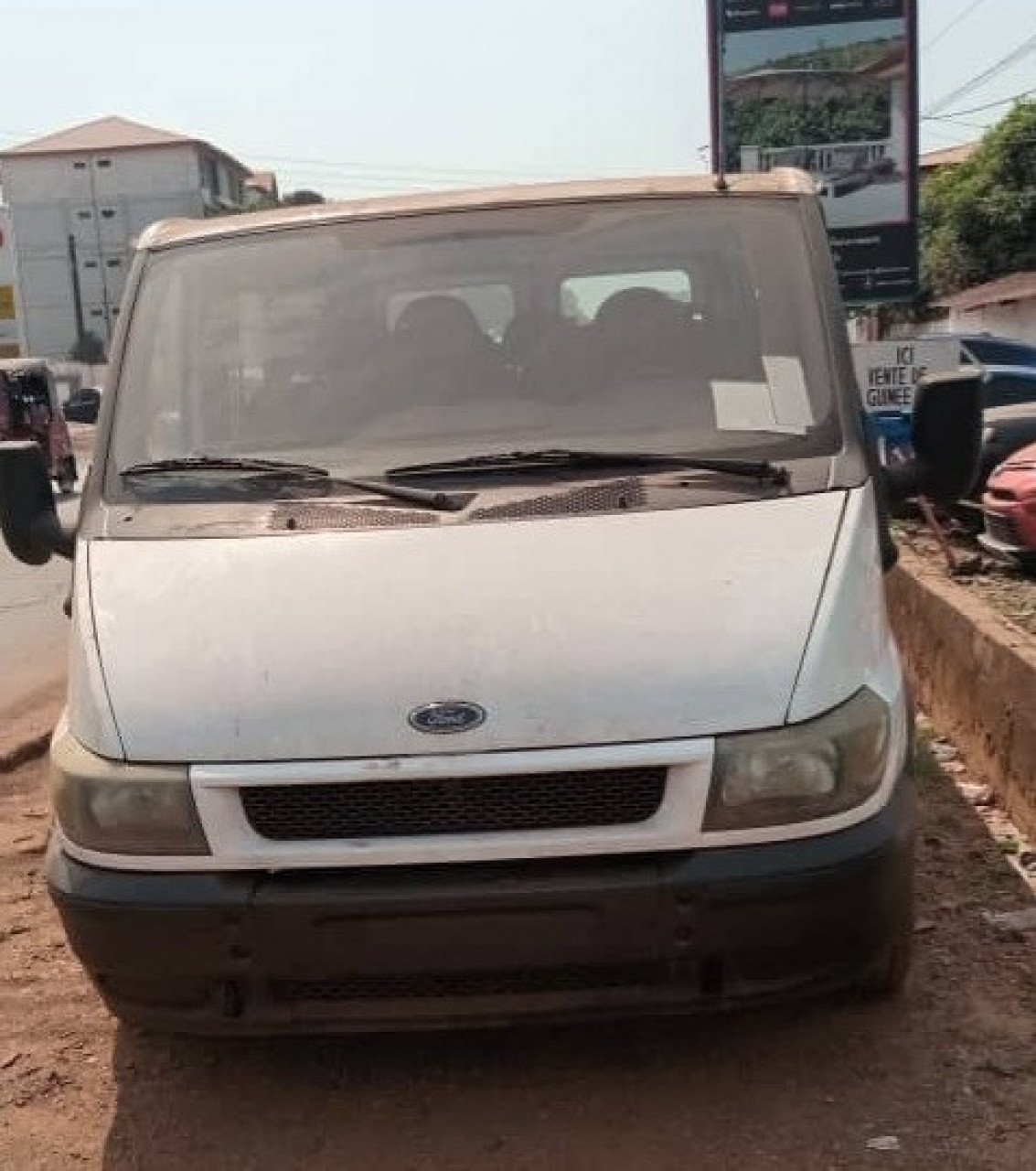 FORD TRANSIT, Voitures, Conakry