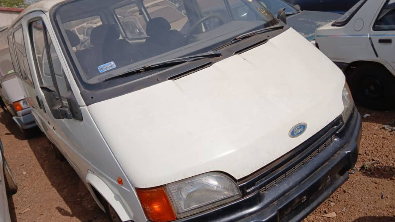 FORD TRANSIT, Voitures, Conakry