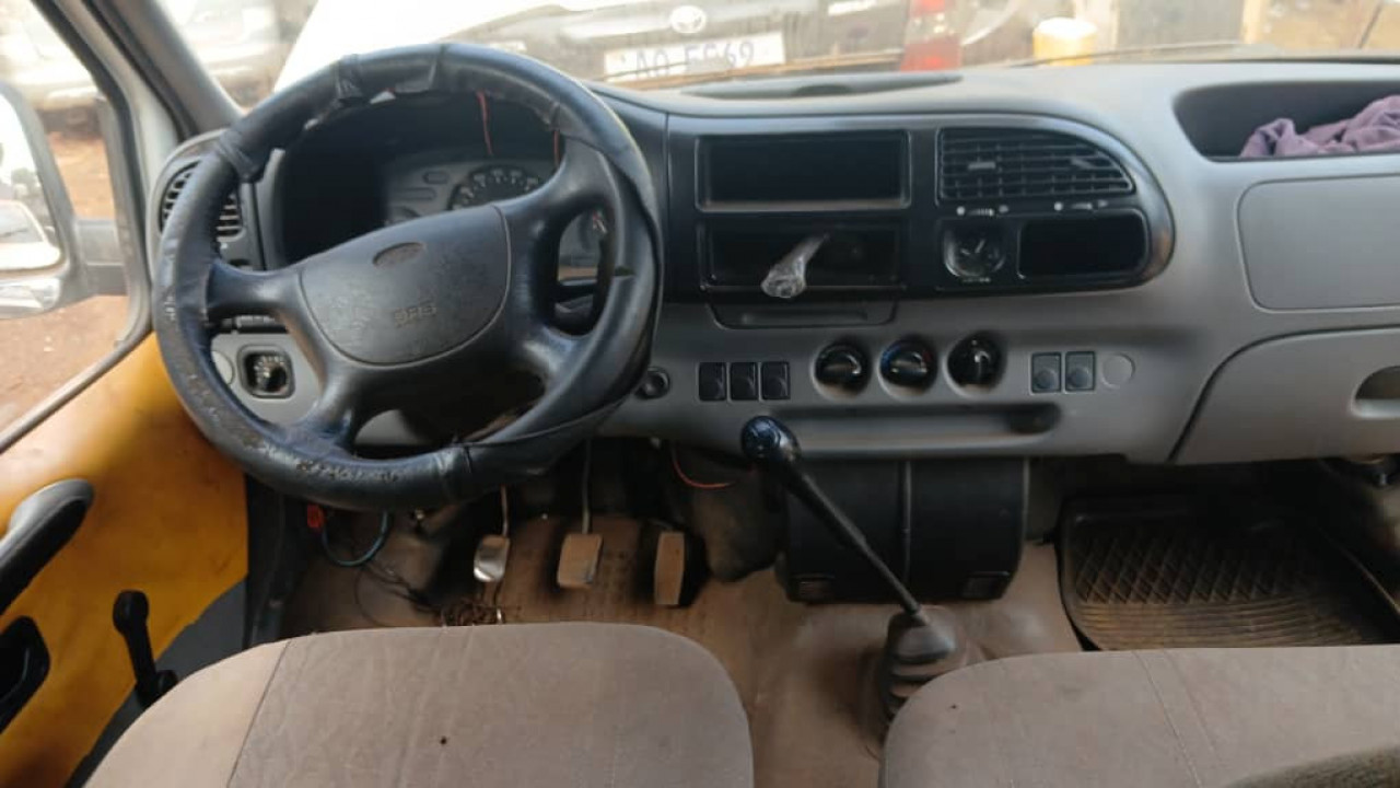 FORD TRANSIT, Voitures, Conakry