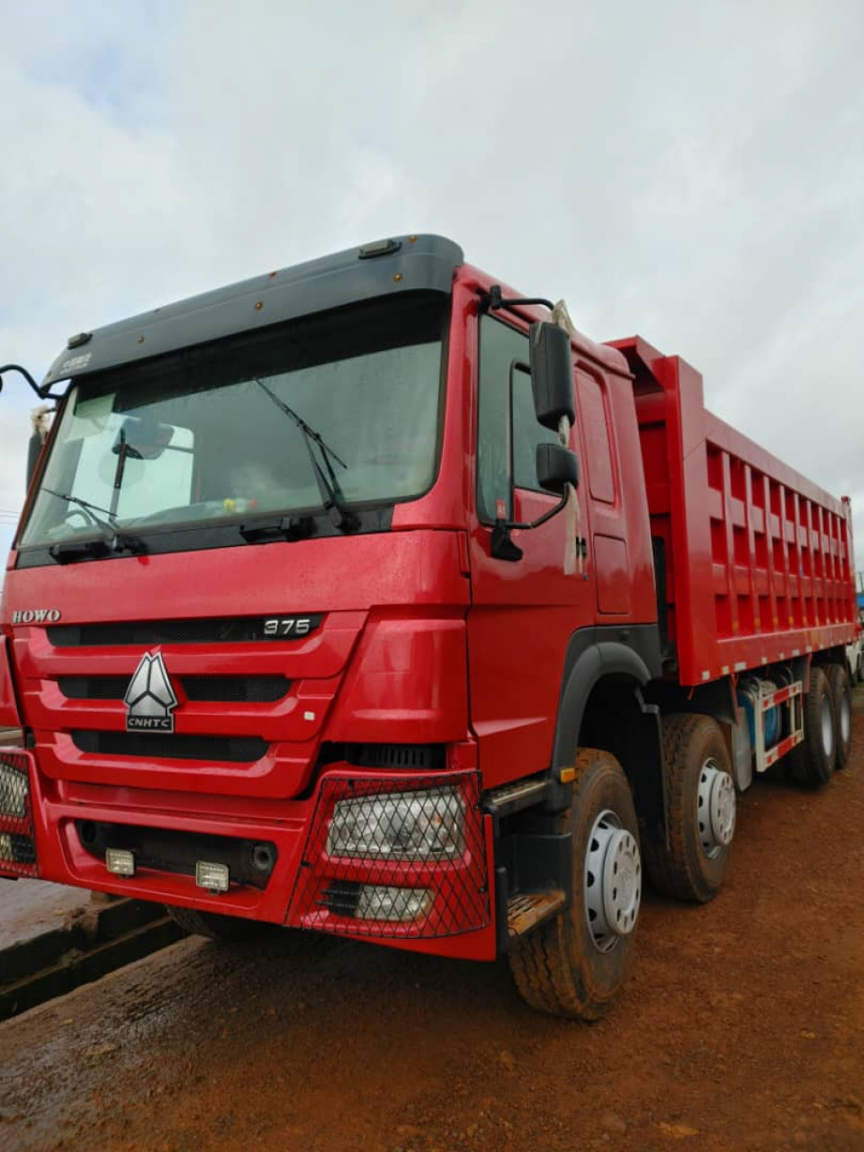 CAMION HOWO, Camions - Autobus, Conakry