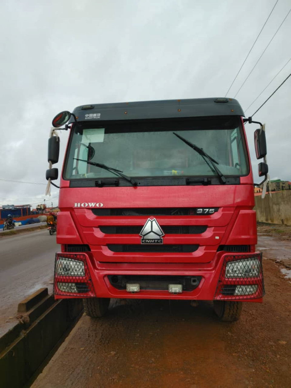 CAMION HOWO, Camions - Autobus, Conakry