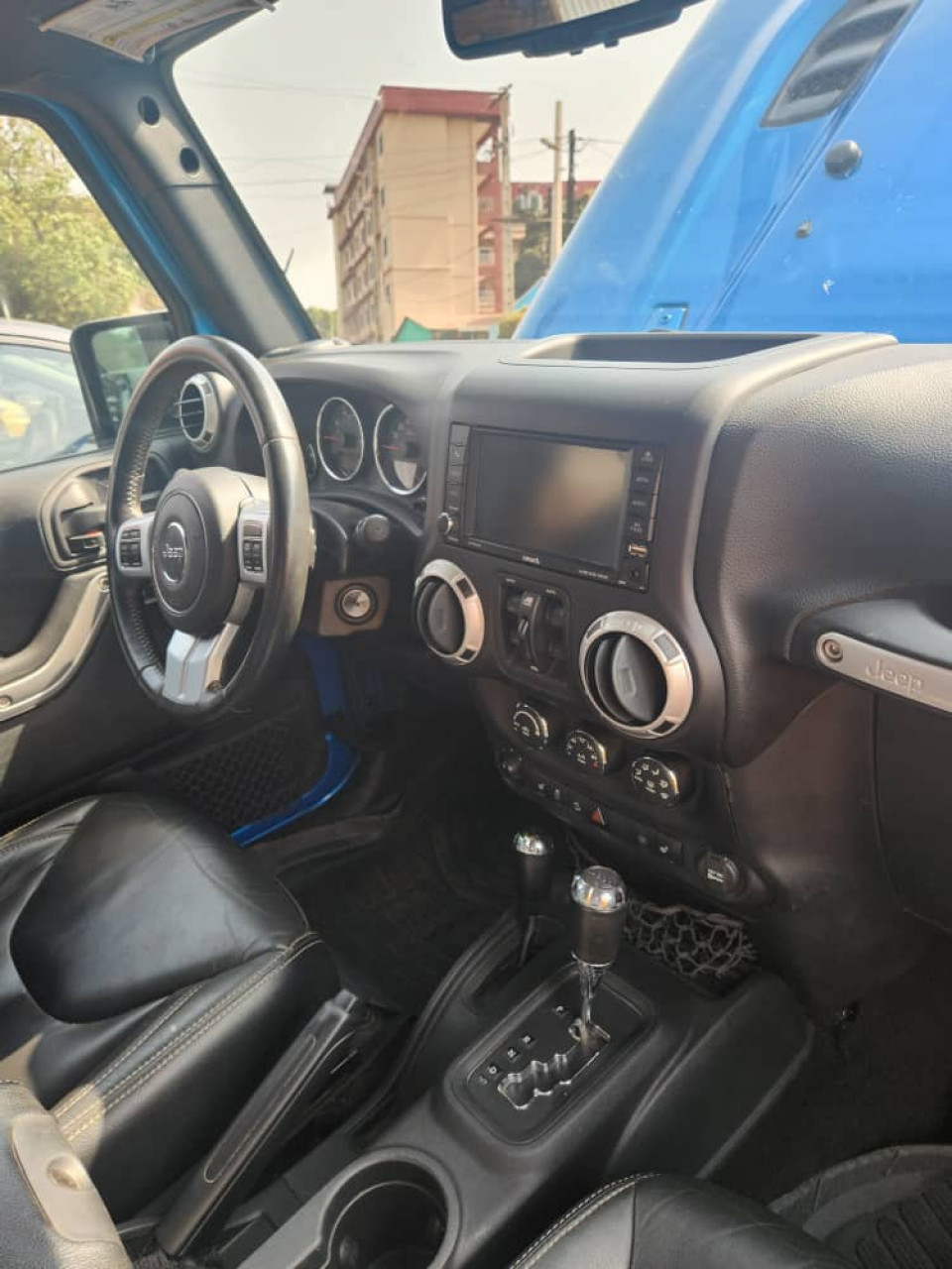 JEEP WRANGLER, Voitures, Conakry