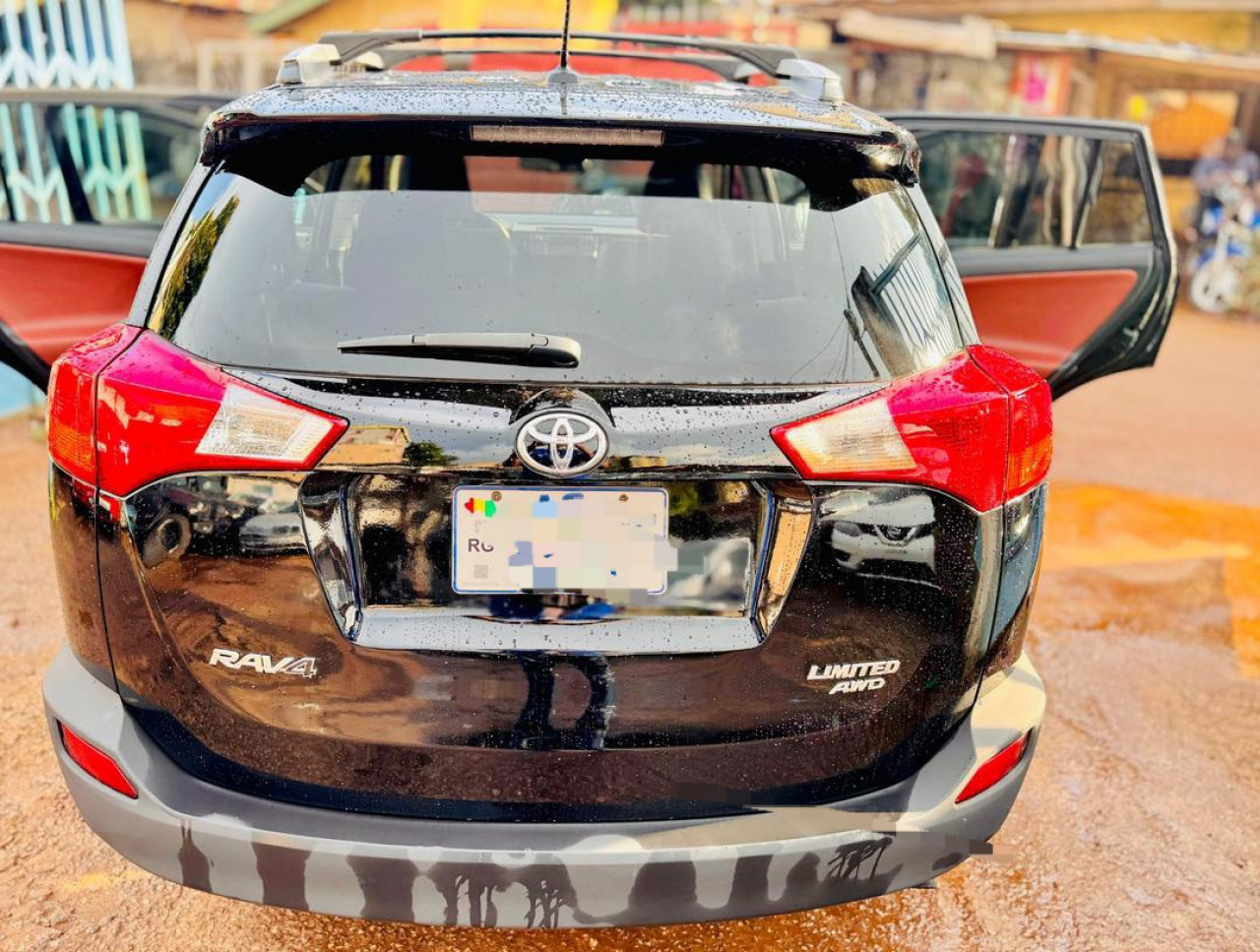 TOYOTA RAV4, Voitures, Conakry