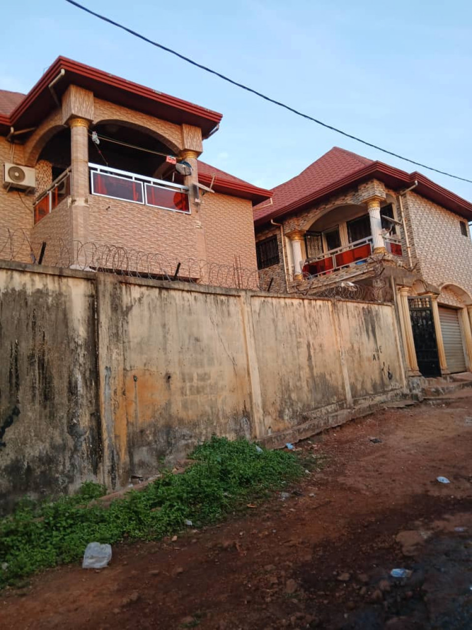 02 Duplex à vente à Kobayah /Kinifi à 2 milliard 800M, Maisons, Conakry