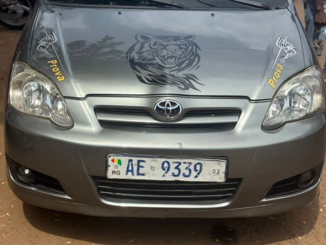 Toyota Drogba, Voitures, Conakry