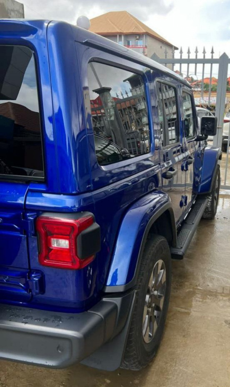 JEEP WRANGLER, Voitures, Conakry