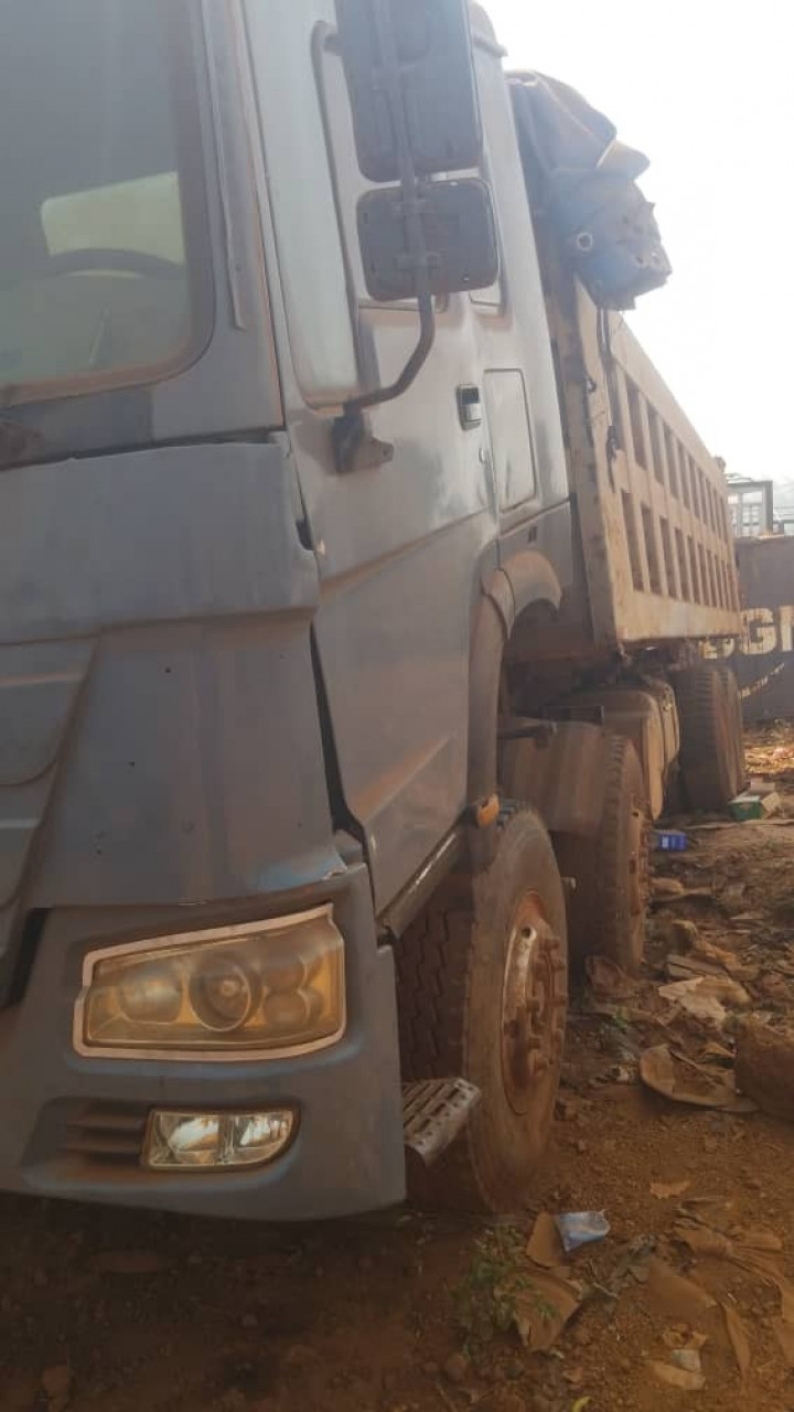 CAMION HOWO, Camions - Autobus, Conakry