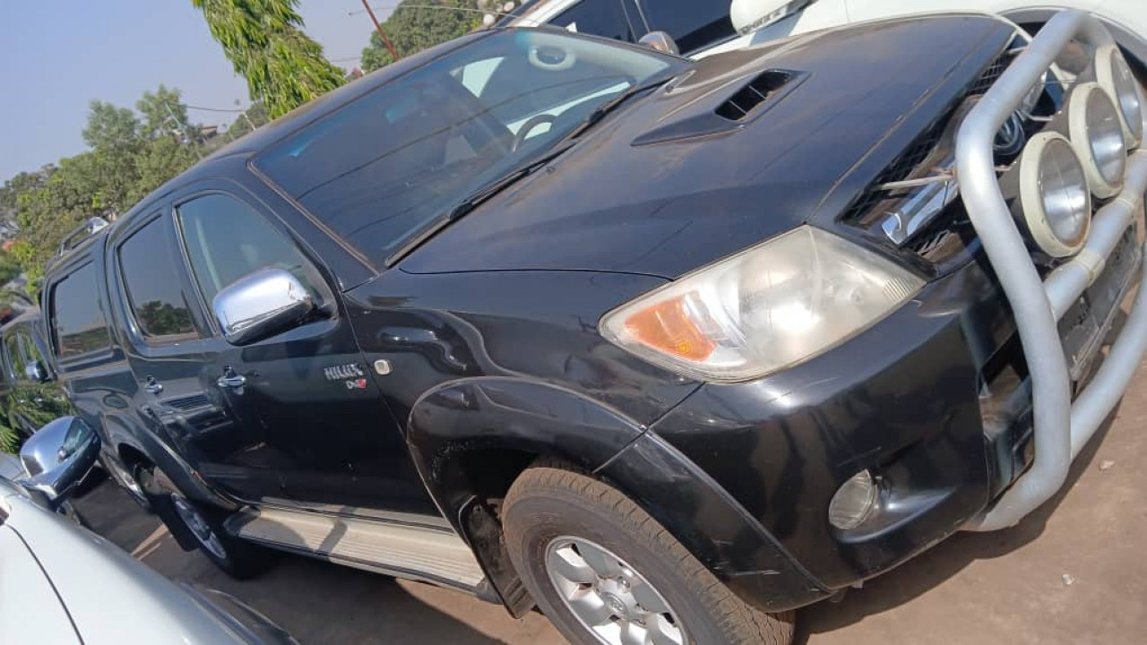 TOYOTA HILUX, Voitures, Conakry