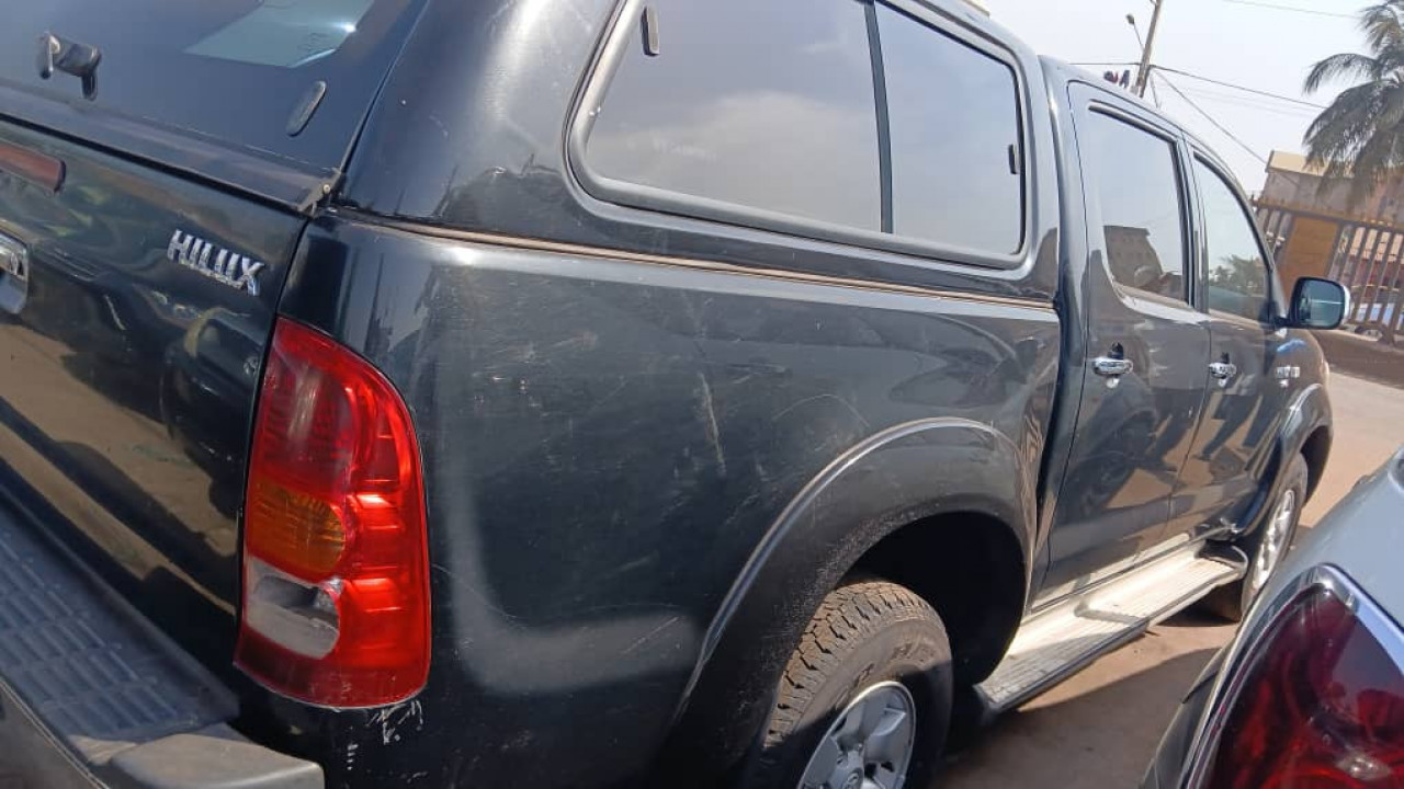 TOYOTA HILUX, Voitures, Conakry