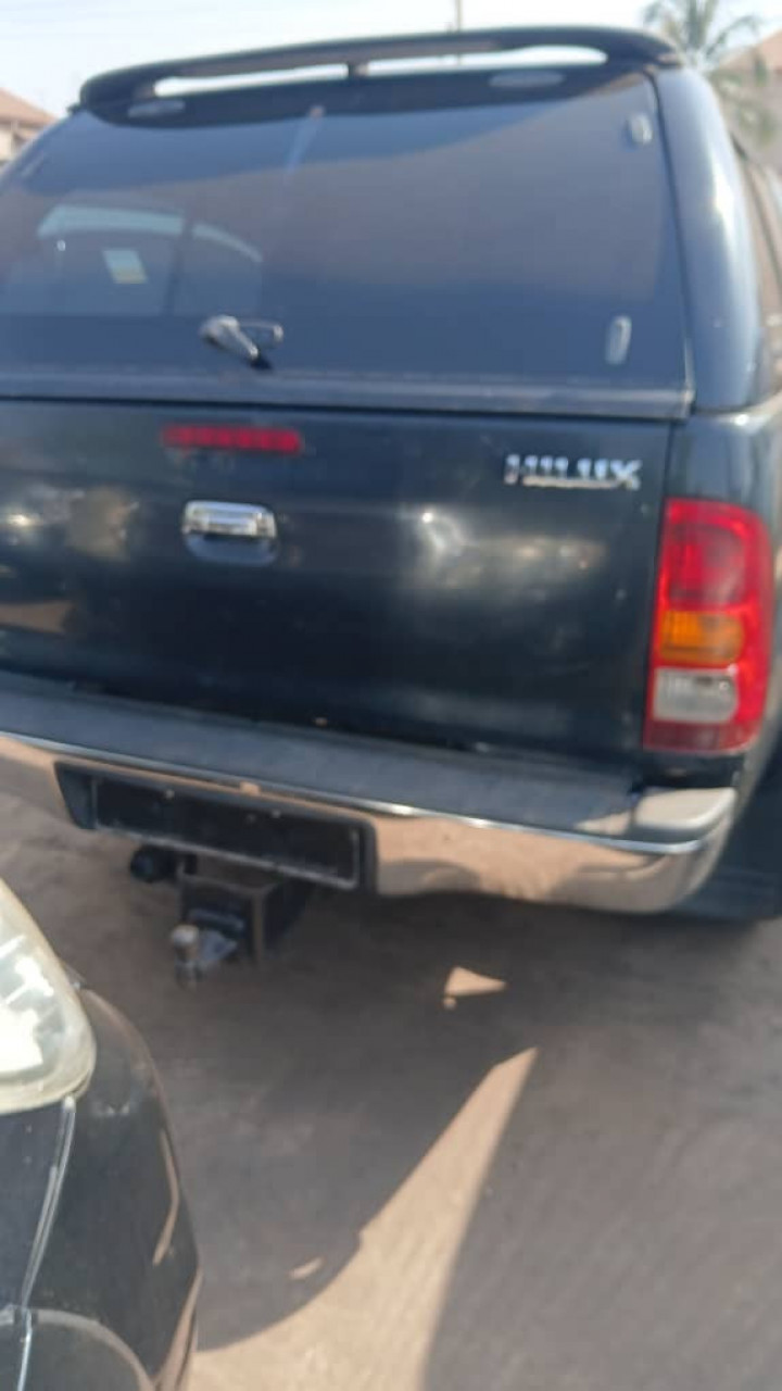 TOYOTA HILUX, Voitures, Conakry