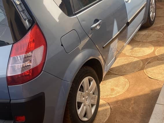 RENAULT Twingo 2, Voitures, Conakry