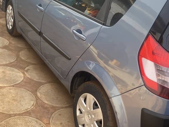 RENAULT Twingo 2, Voitures, Conakry