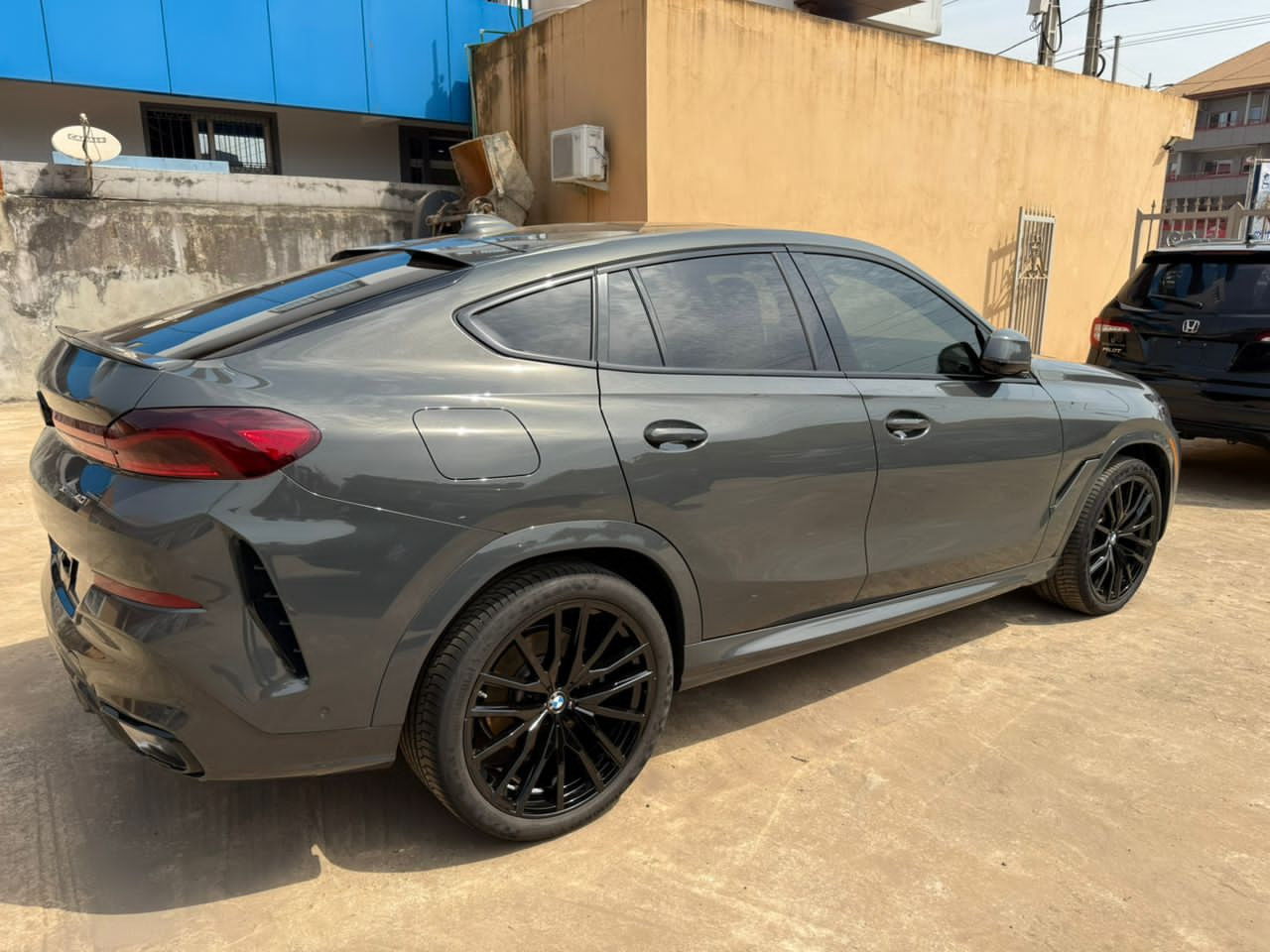 BMW X6, Voitures, Conakry