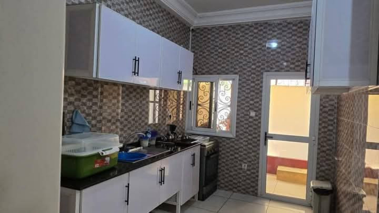 DUPLEX À VENDRE À LAMBANGNY, Autres Immobiliers, Conakry