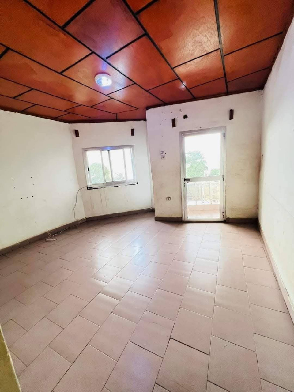 APPARTEMENT À LOUER À COLEAH, Appartements, Conakry