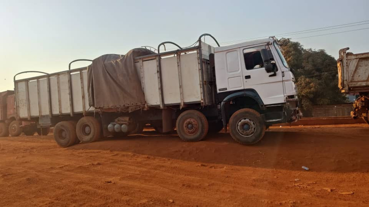 CAMION HOWO CRASSOR, Camions - Autobus, Conakry