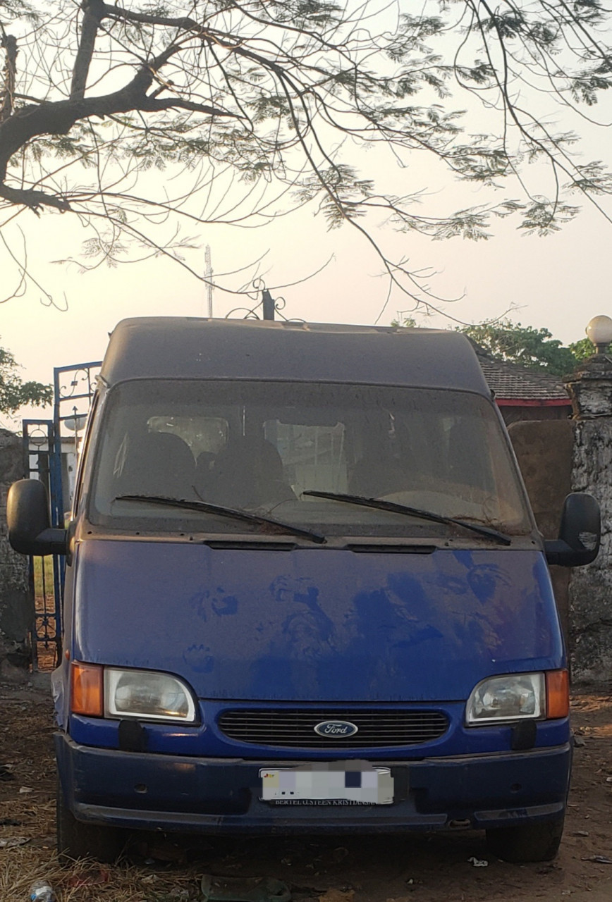 FORD TRANSIT, Voitures, Conakry