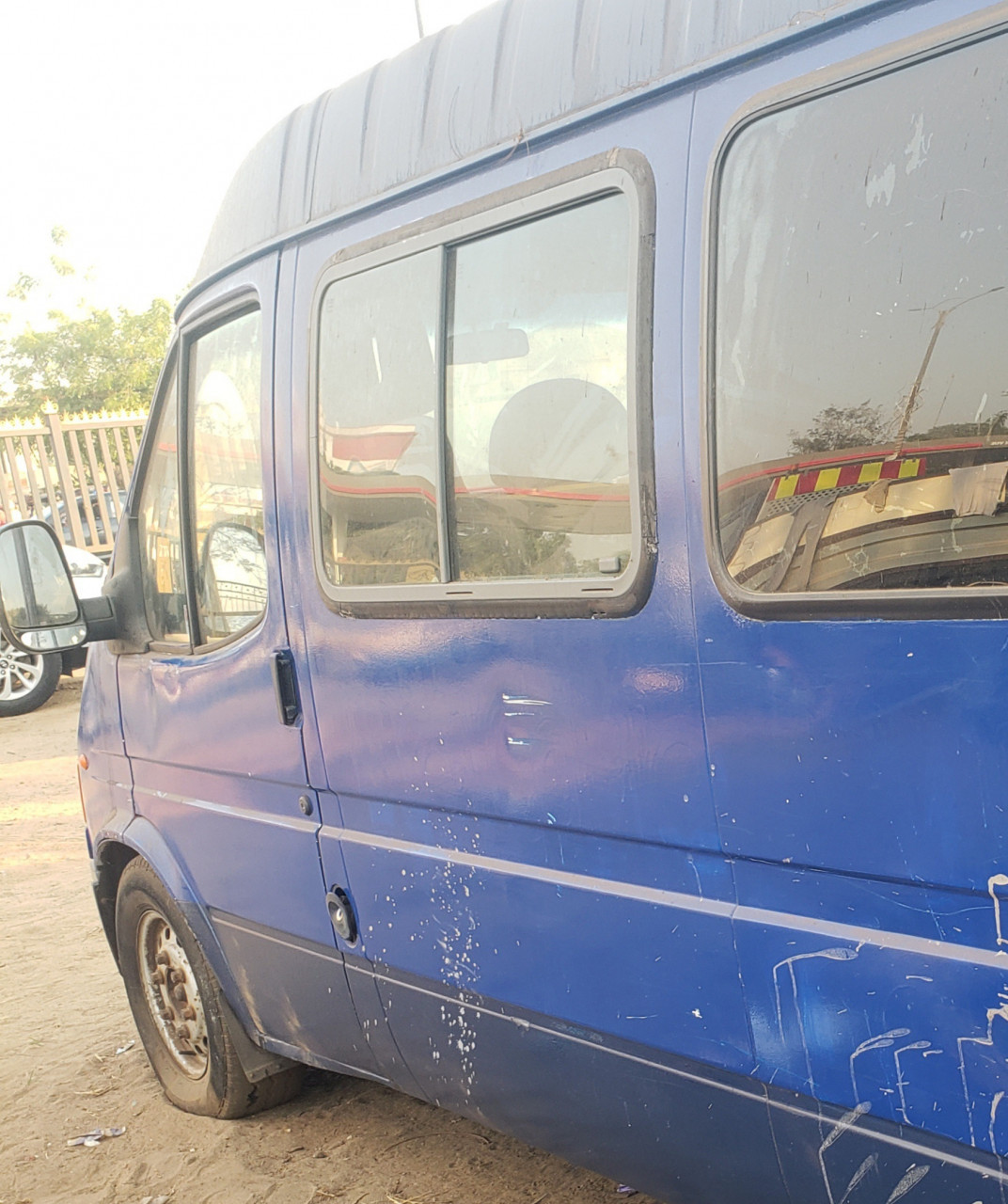 FORD TRANSIT, Voitures, Conakry