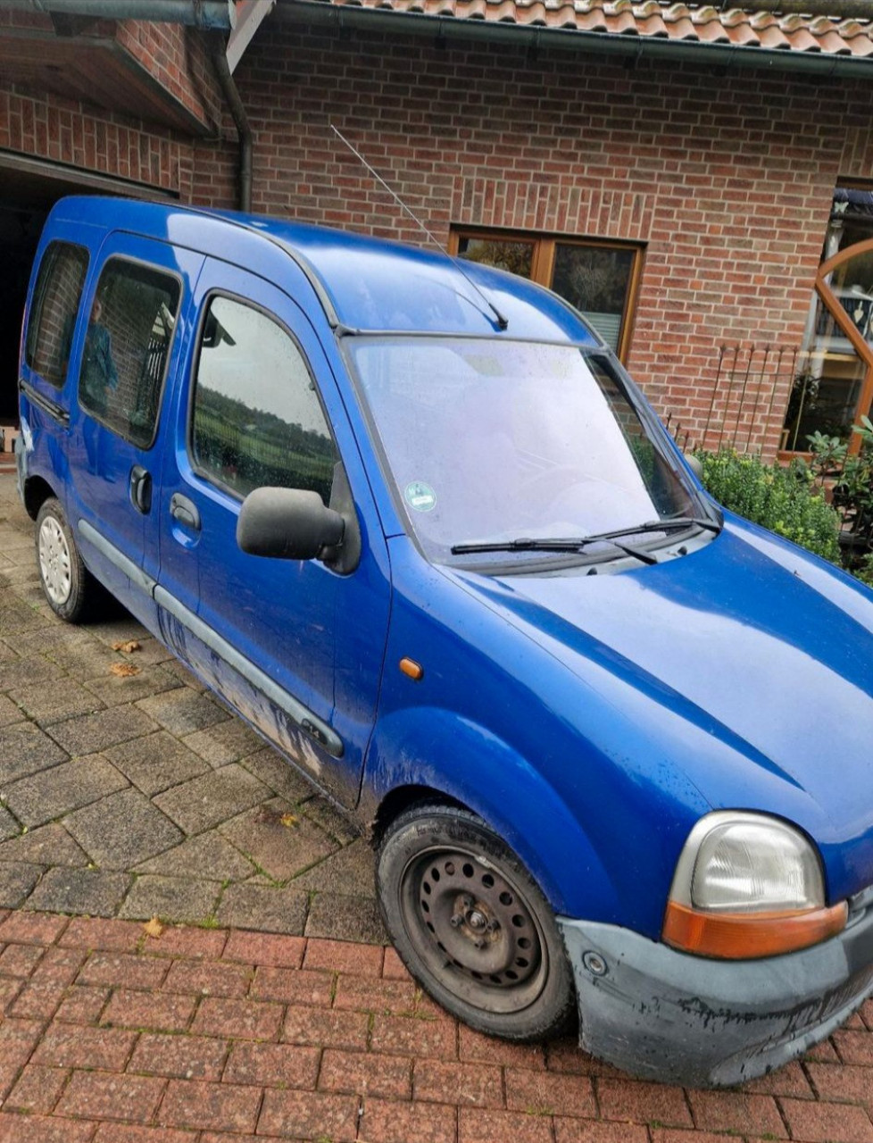 RENAULT KANGOO ESSENCES CLIMATISÉE, Voitures, Conakry