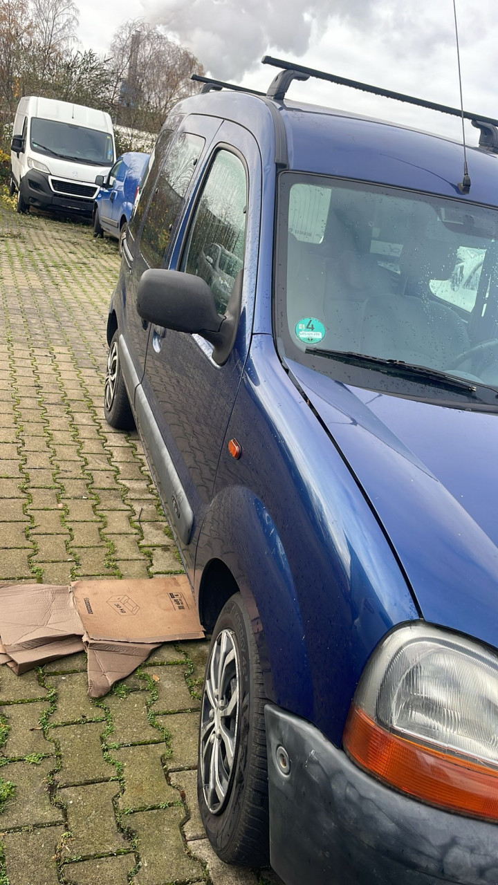 RENAULT KANGOO DIESEL CLIMATISÉE, Voitures, Conakry