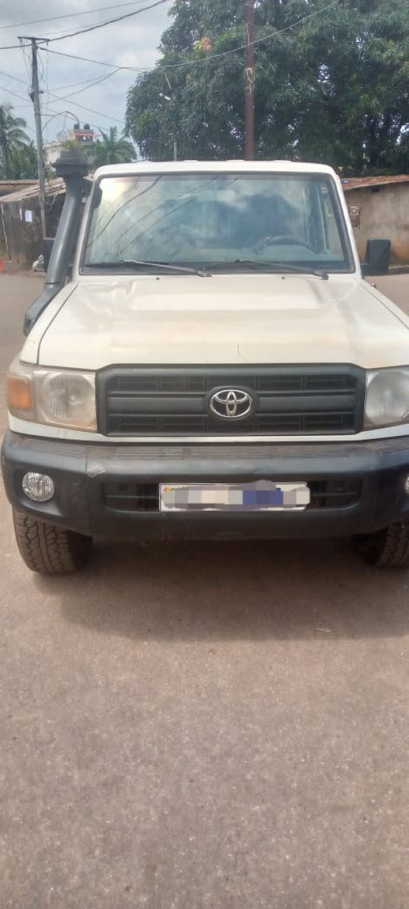 TOYOTA LAND CRUISER, Voitures, Conakry