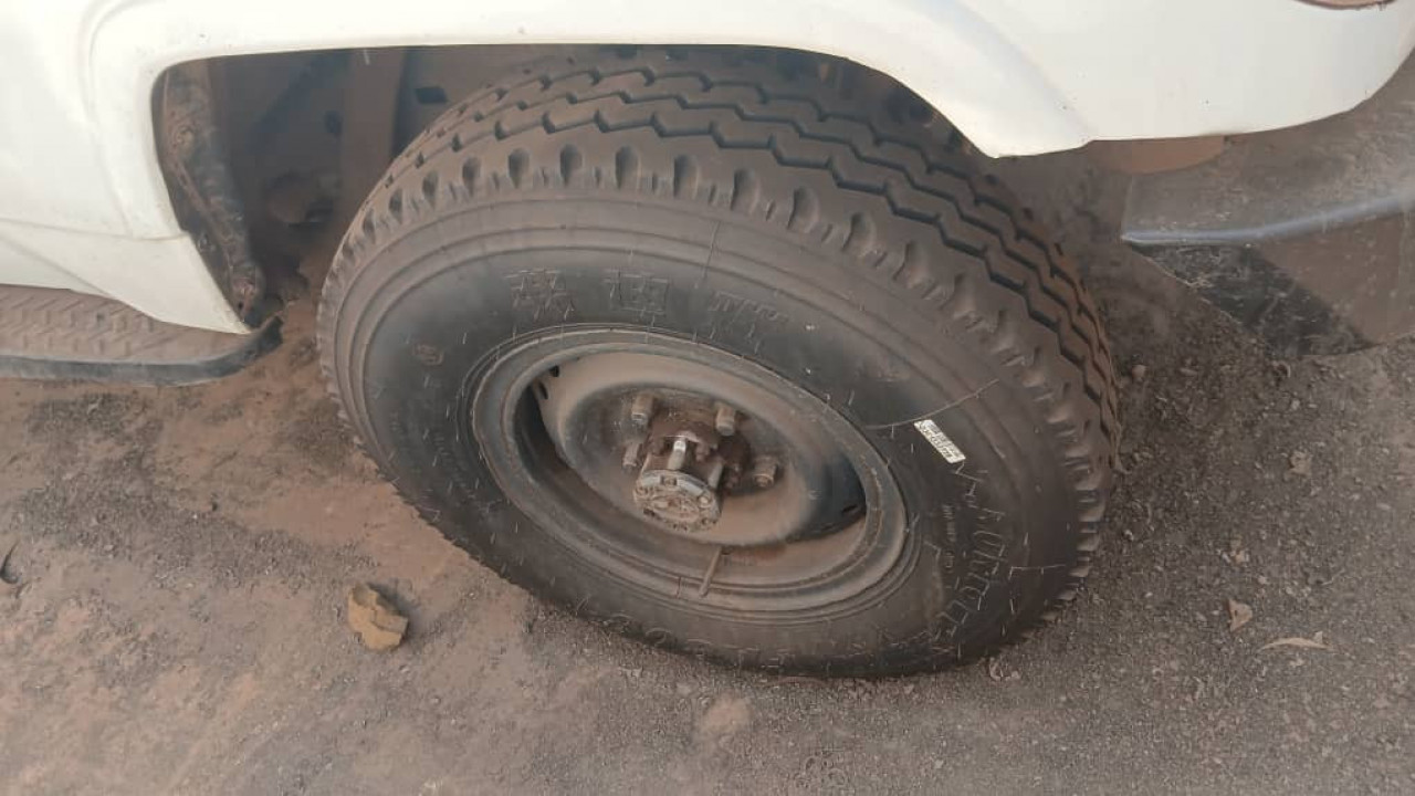 TOYOTA LAND CRUISER AMBULANCE, Voitures, Conakry