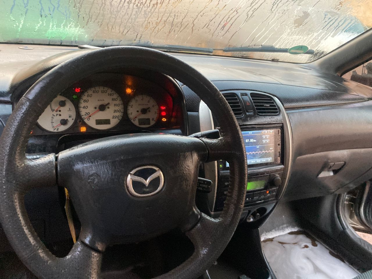 MAZDA PREMACY ESSENCE MANUELLE CLIMATISÉE AVEC CAMÉRA, Voitures, Conakry