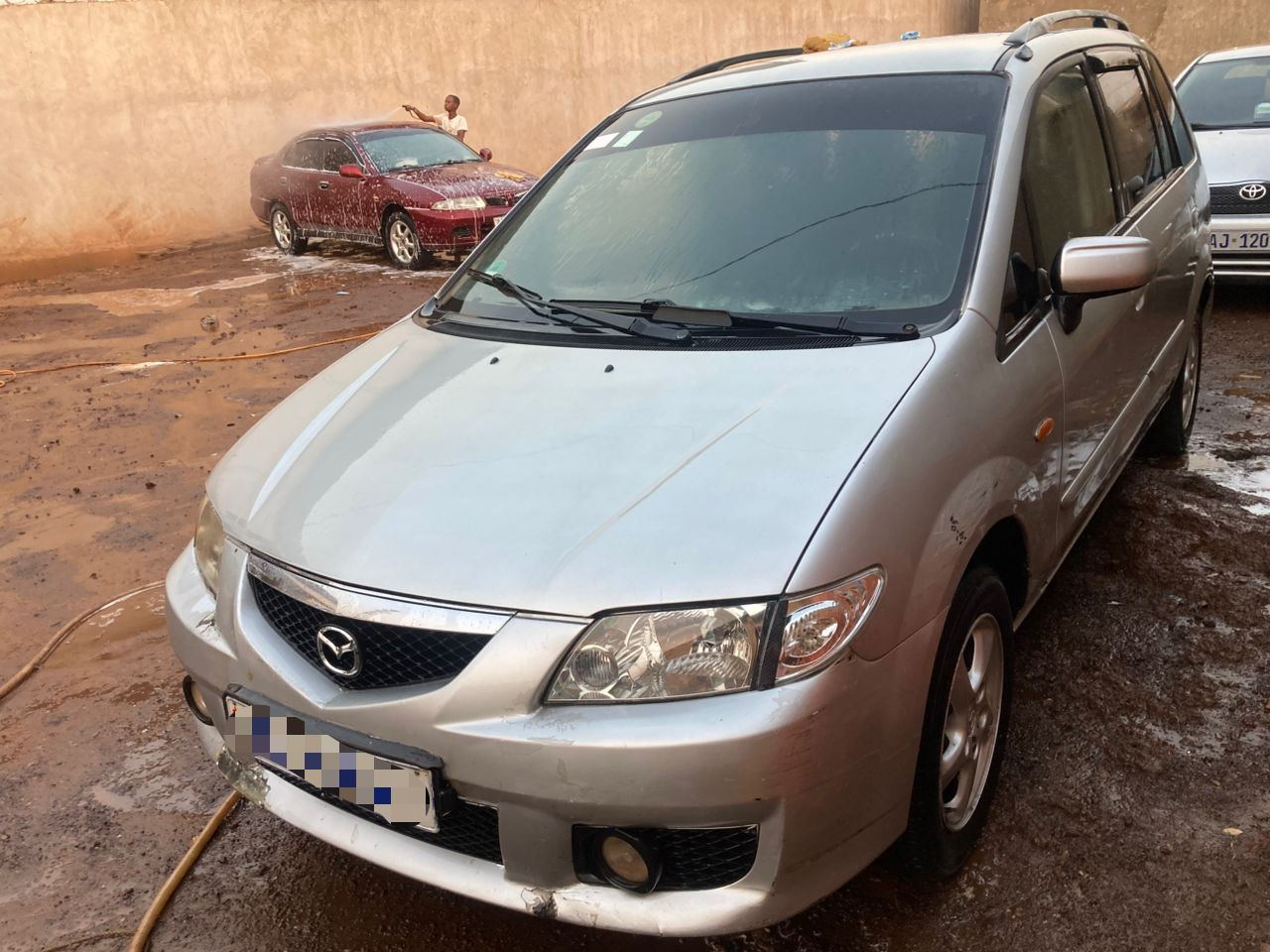 MAZDA PREMACY ESSENCE MANUELLE CLIMATISÉE AVEC CAMÉRA, Voitures, Conakry