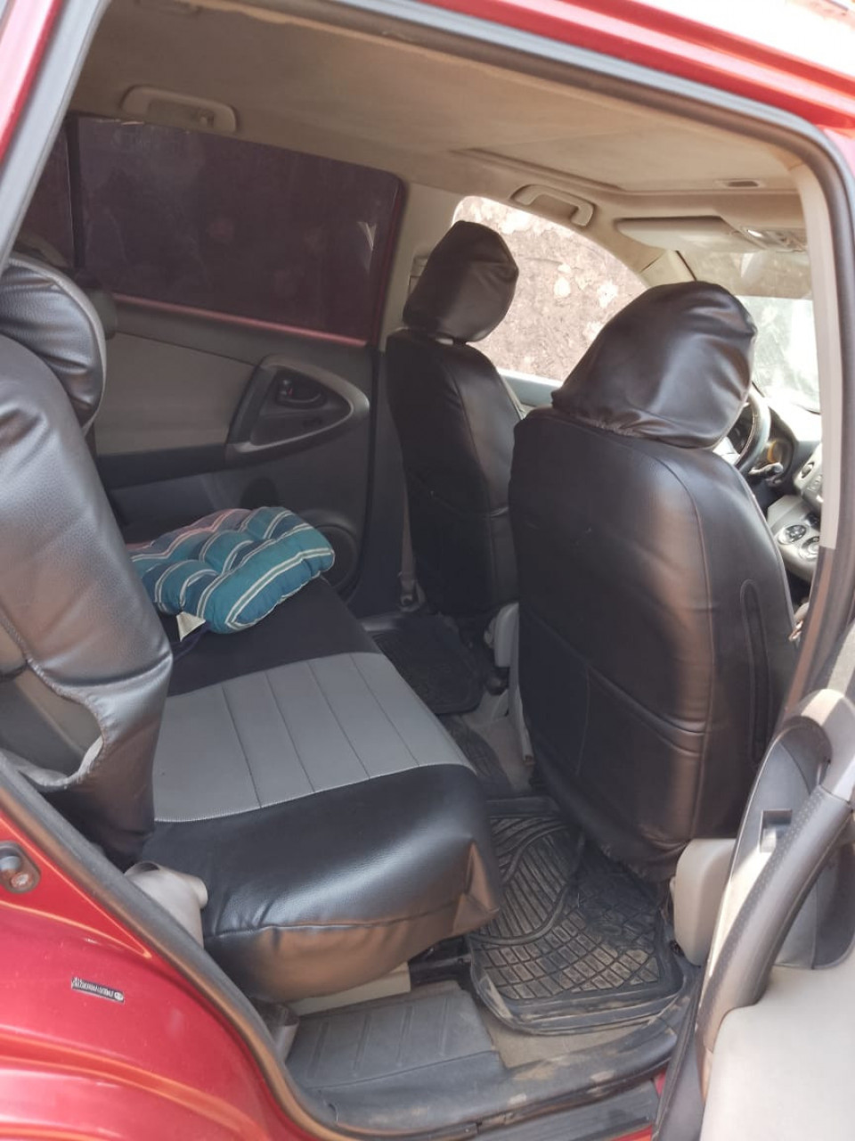 TOYOTA RAV4 AUTOMATIQUE, Voitures, Conakry