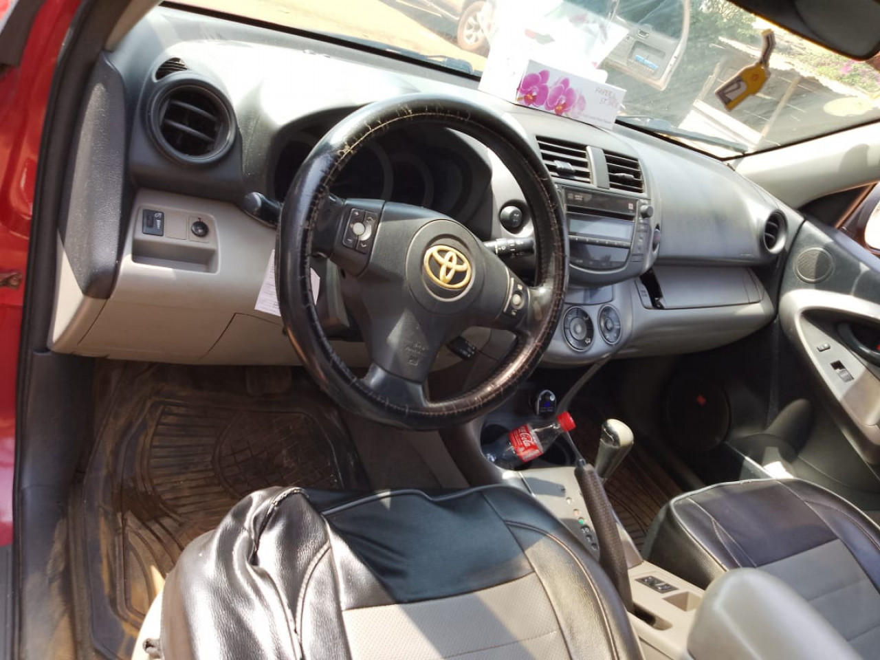 TOYOTA RAV4 AUTOMATIQUE, Voitures, Conakry