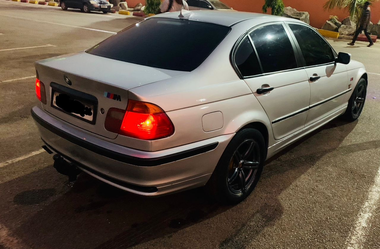 BMW très propre, Voitures, Conakry