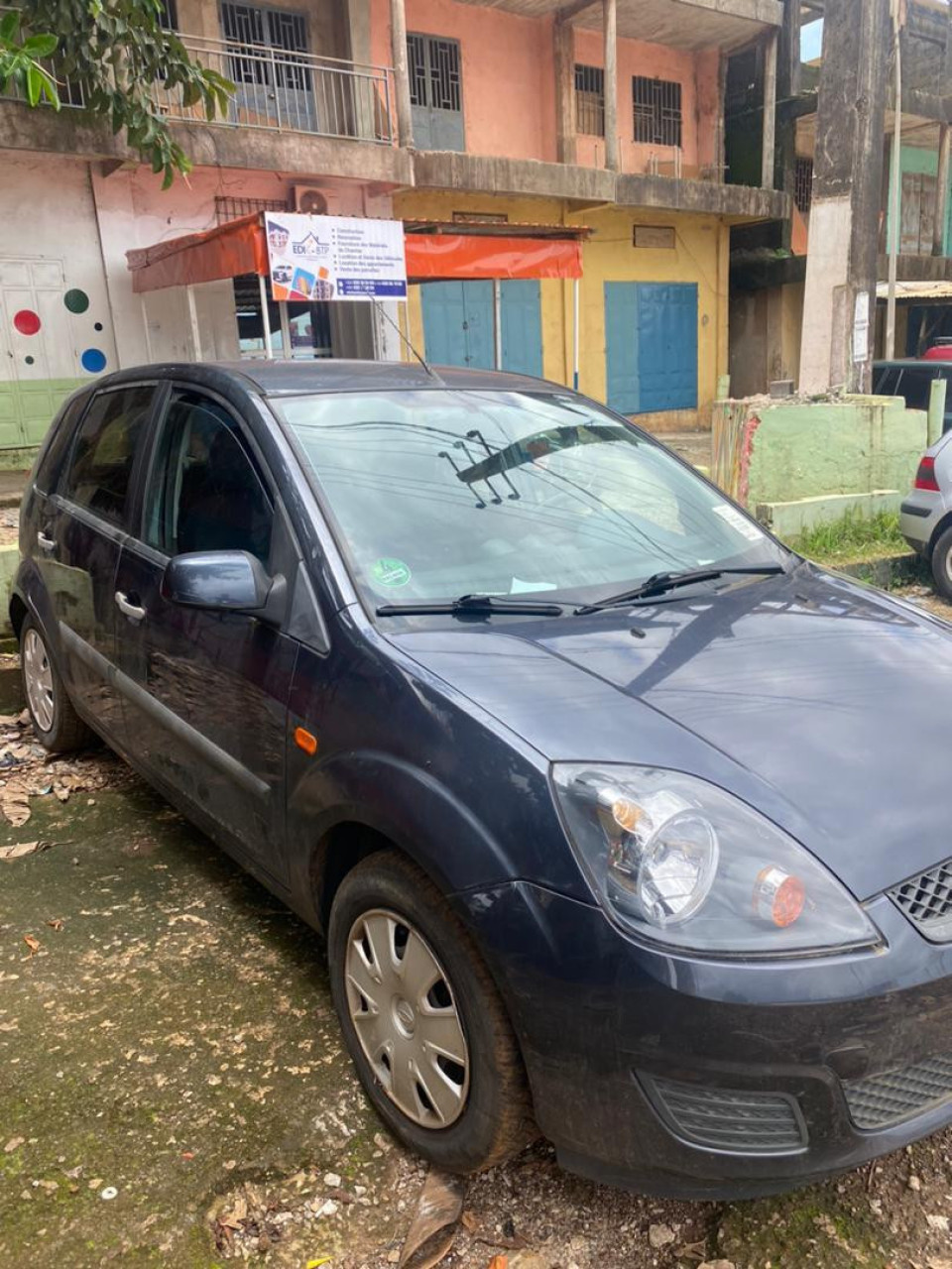 FORD FIESTA, Voitures, Conakry