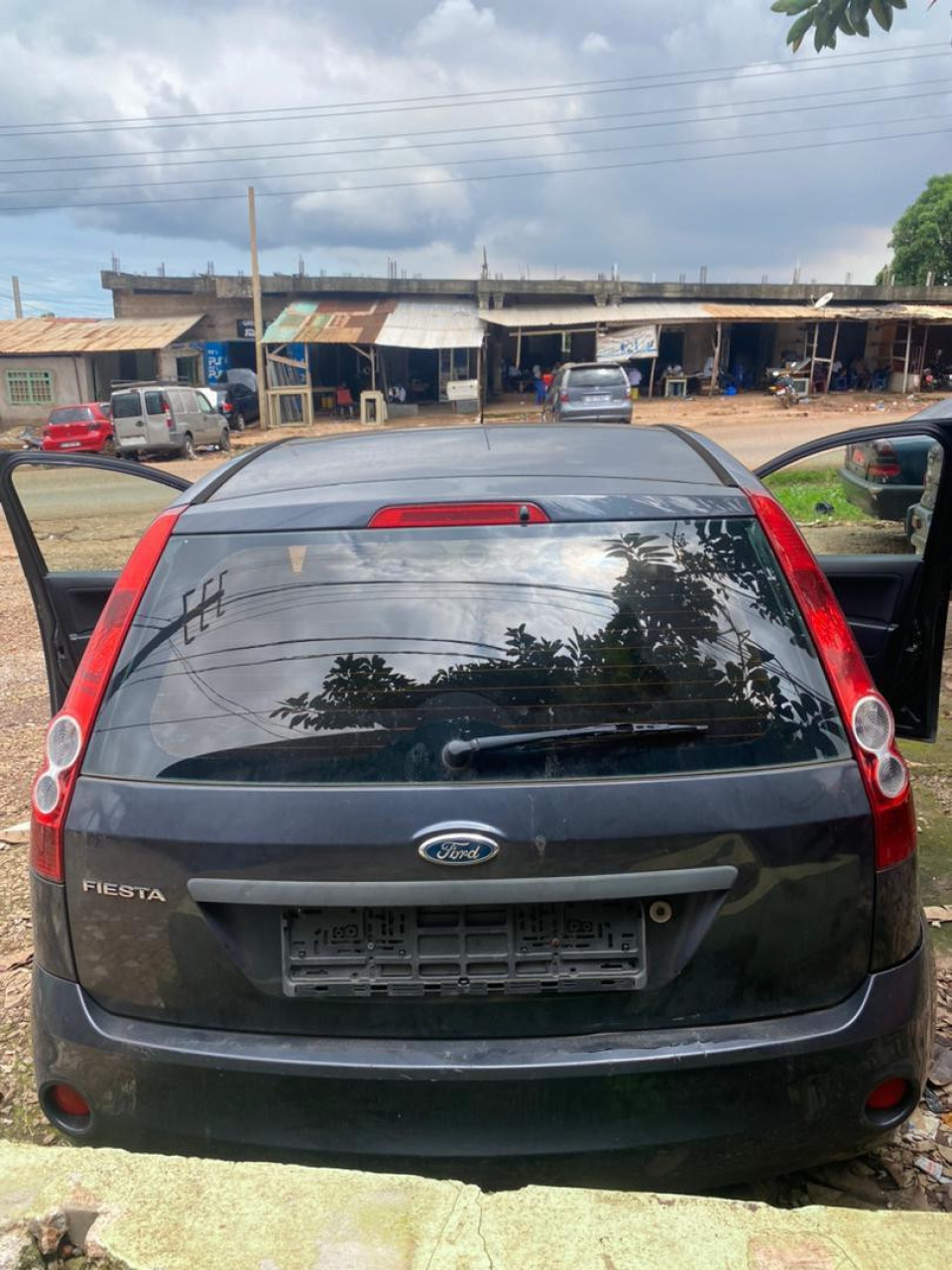 FORD FIESTA, Voitures, Conakry