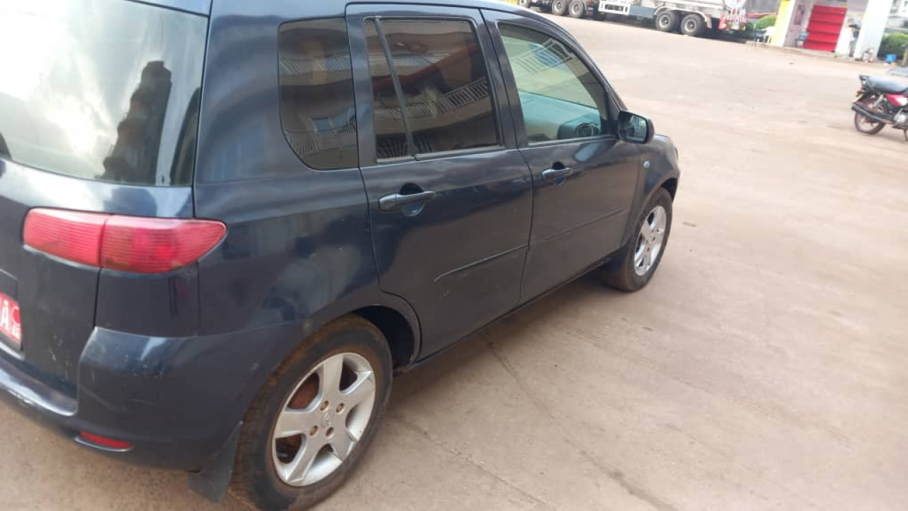 MAZDA 2 MANUEL ESSENCES CLIMATISÉE, Voitures, Conakry