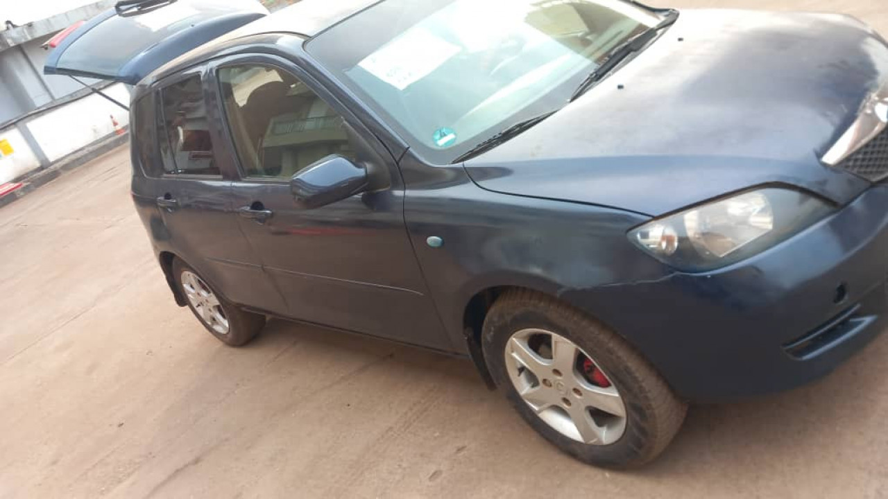 MAZDA 2 MANUEL ESSENCES CLIMATISÉE, Voitures, Conakry