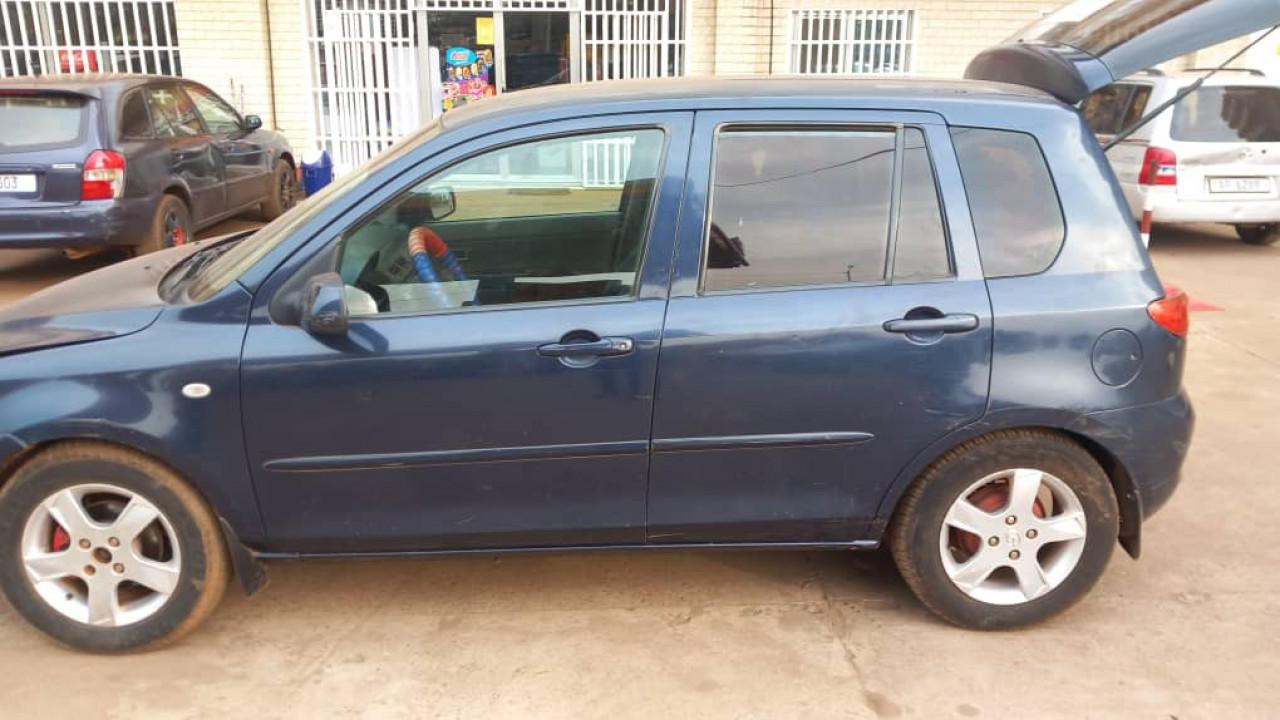 MAZDA 2 MANUEL ESSENCES CLIMATISÉE, Voitures, Conakry