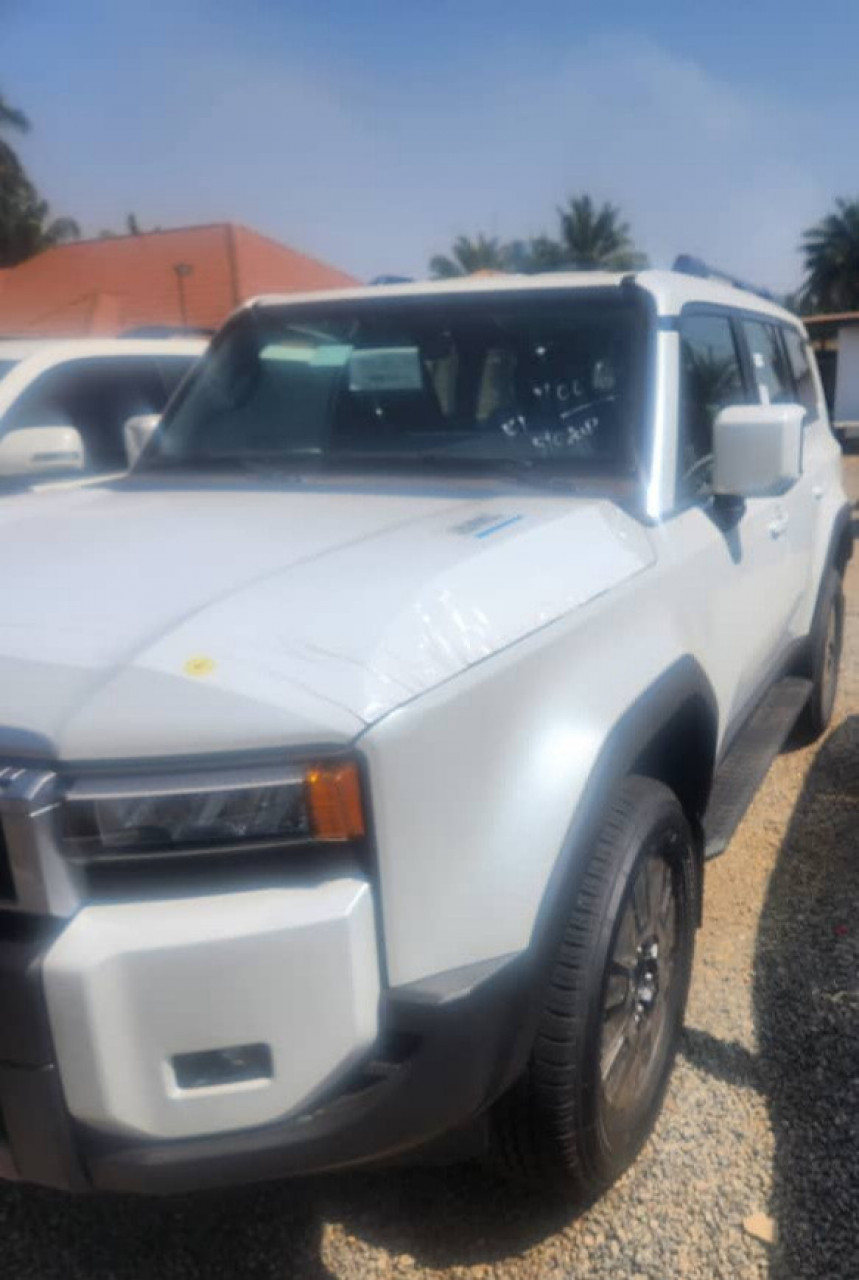 TOYOTA PRADO 2024 SORTIE D'USINE, Voitures, Conakry