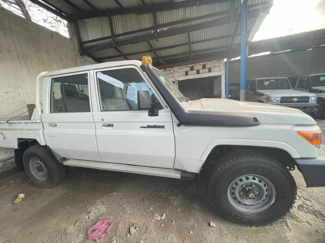 TOYOTA DEUX CABINES SORTIE D'USINE, Voitures, Conakry